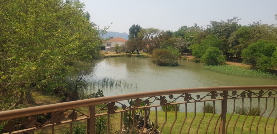 4 Bedroom Property for Sale in WestLake Country Safari Estate North West